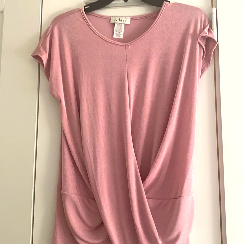 Worn once for my classroom. Adara pink